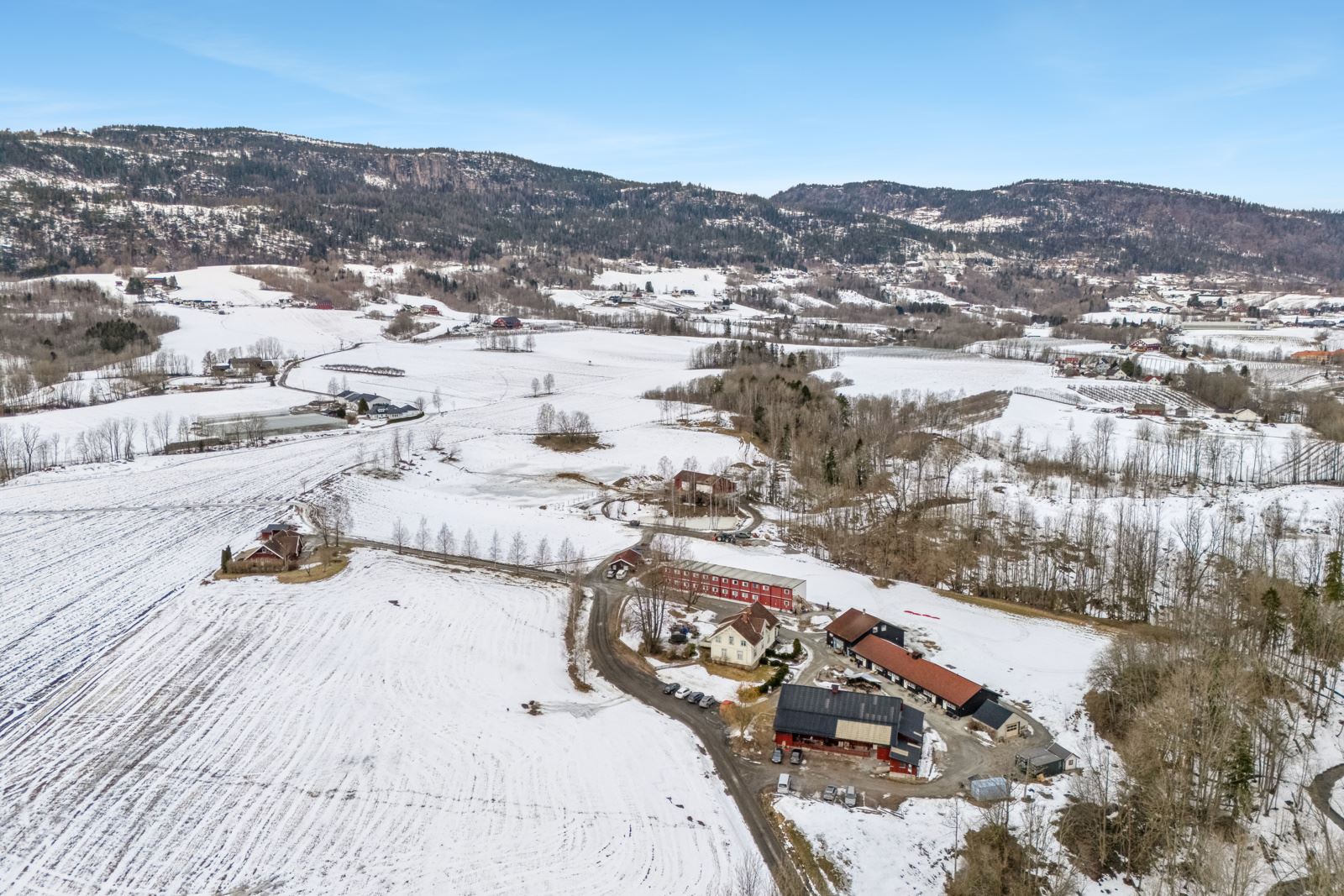 Renskaug - Landlig eiendom på ca. 80 mål, til bruk for omsorgstjenester, institusjon, konferanse, vertsgård mm.