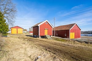 Vognskjul, stabbut og låven