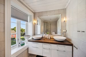 Bad 2. etasje i våningshuset
