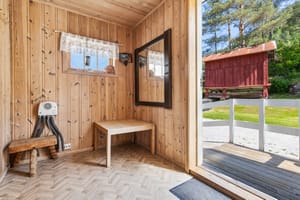 Hovedinngangen til våninghuset