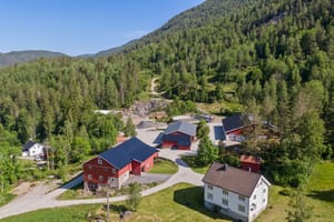 Velkommen til Lone Gård i Tørdal i Drangedal kommune med bla. stor- og småviltjakt