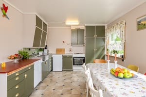 271884_MNIL4970