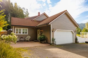 Garasje med direkte inngang til boligen
