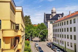 Eettertraktet beliggenhet i et rolig og familievennlig nabolag på Sagene - et av Oslos mest sjarmerende områder