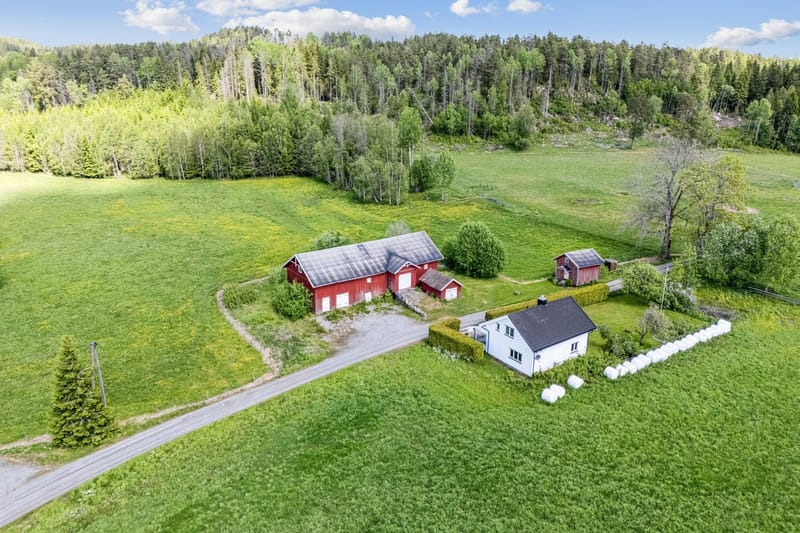 Velkommen til Syversbyveien 144, med gårdsbruket Kroken, som har et areal på 133,2 dekar i landlige omgivelser.