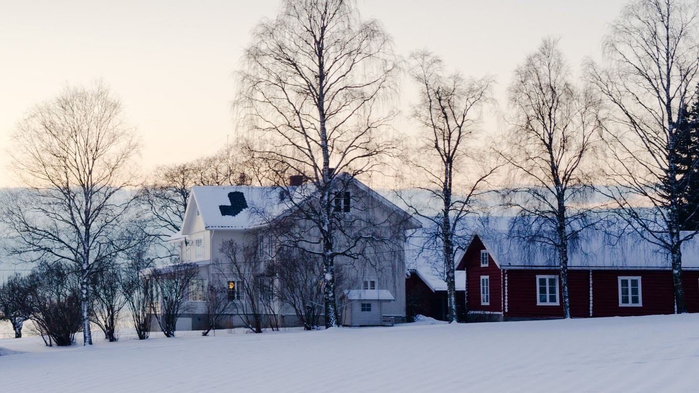 Nå er kulda her for fullt, og mange begynner å tenke på etterisolering