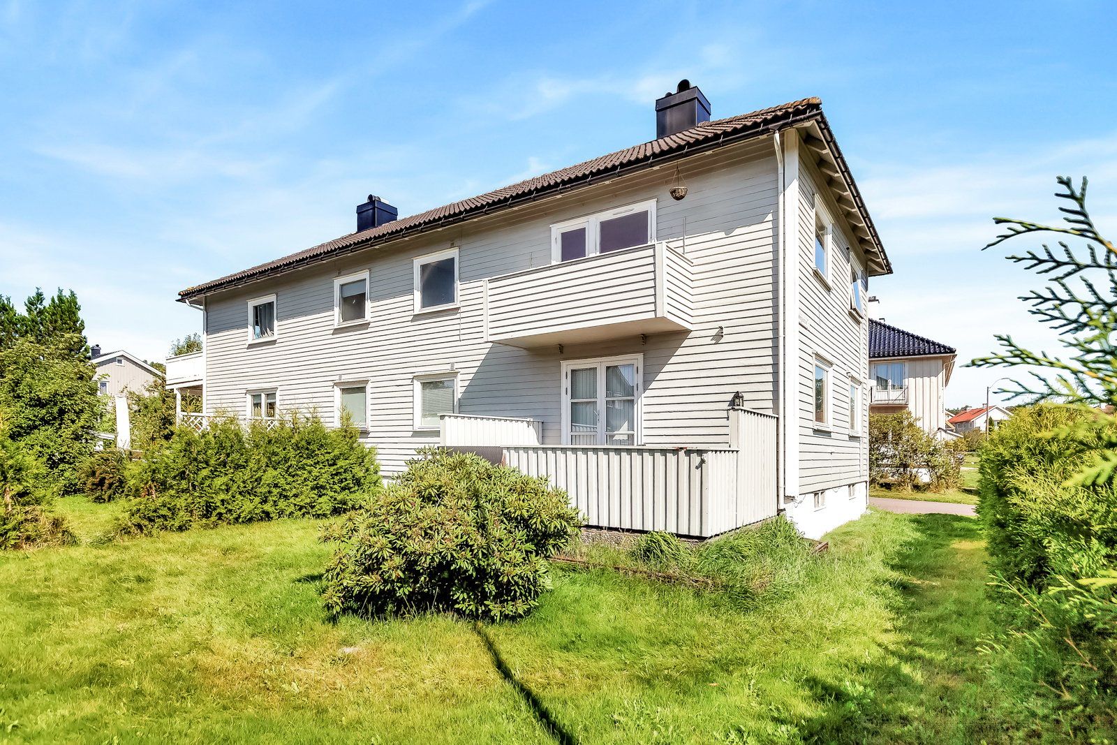 Området er også meget barnevennlig og fra eiendommen er det umiddelbar nærhet til barnehager og skoler
