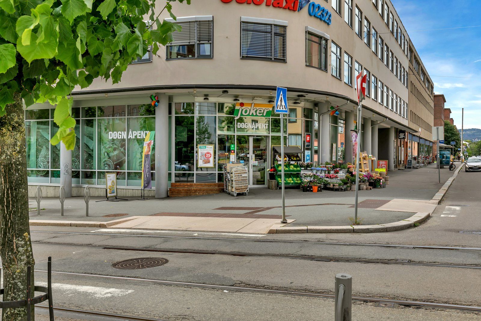 Søndagsåpen Joker i kort avstand fra leiligheten
