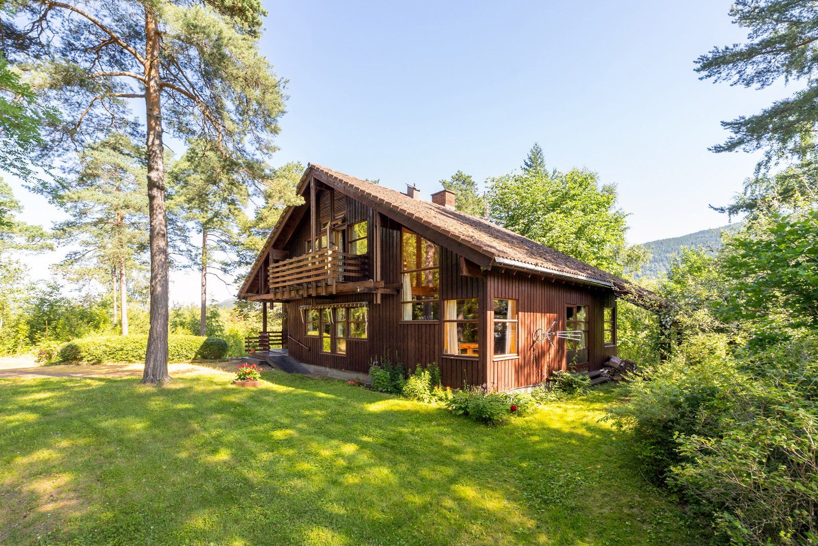 Flott arkitekttegnet våningshus 