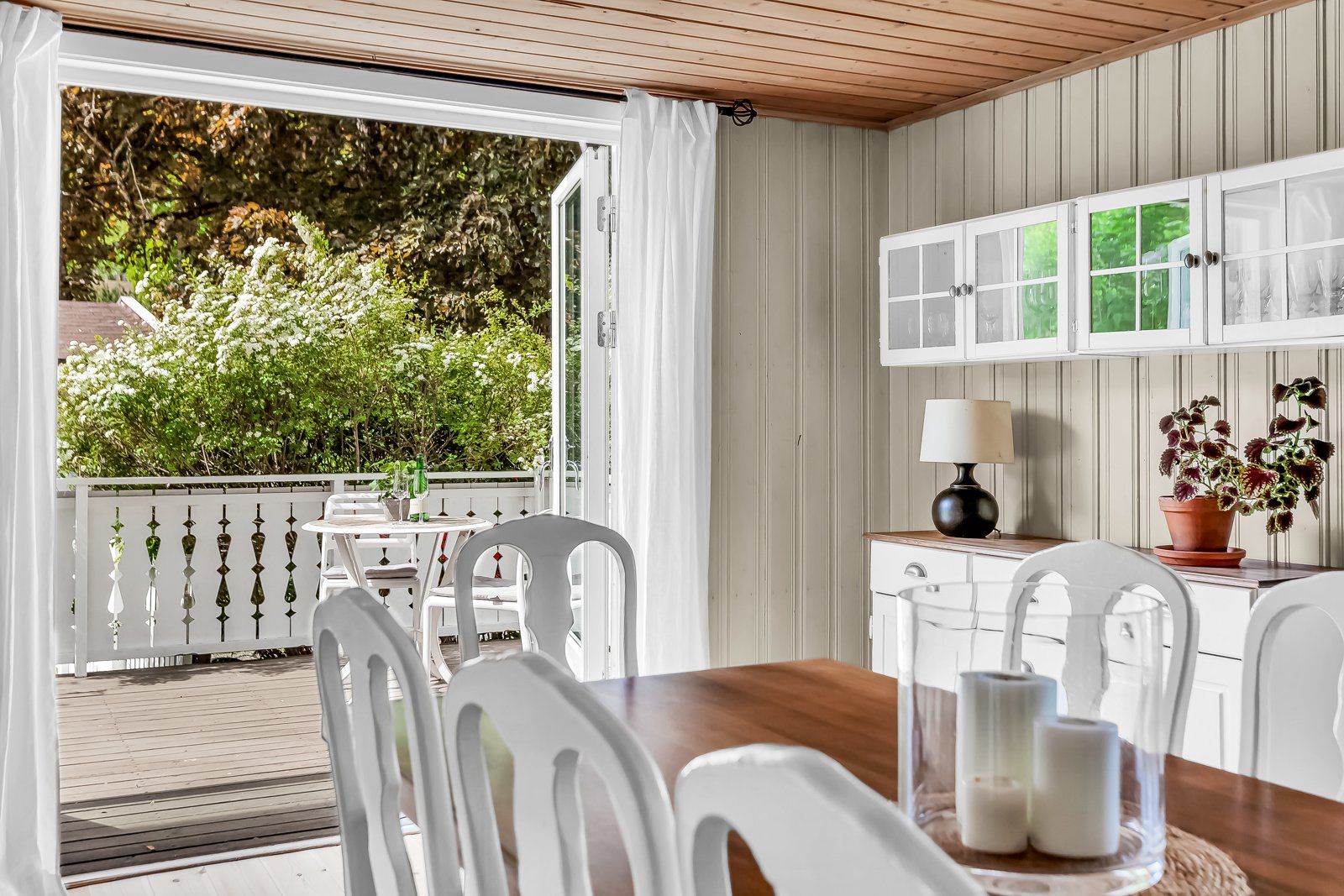 Detaljbilde mot terrasse