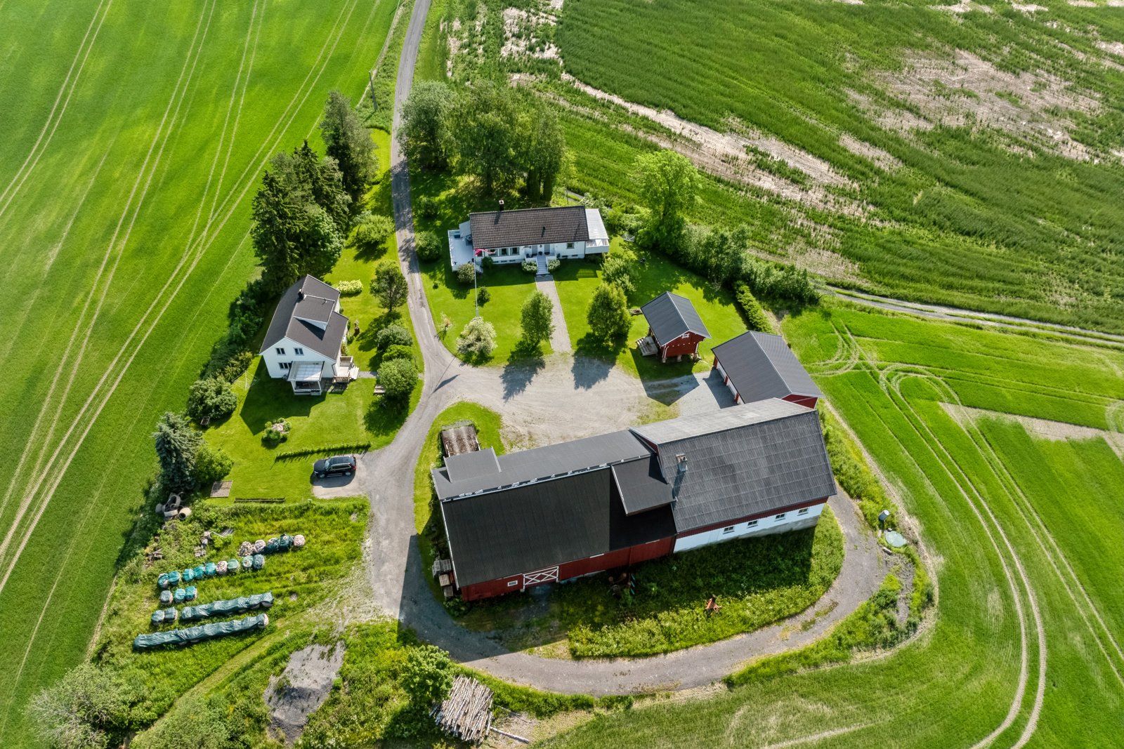 Koeslig kun med 2 boliger