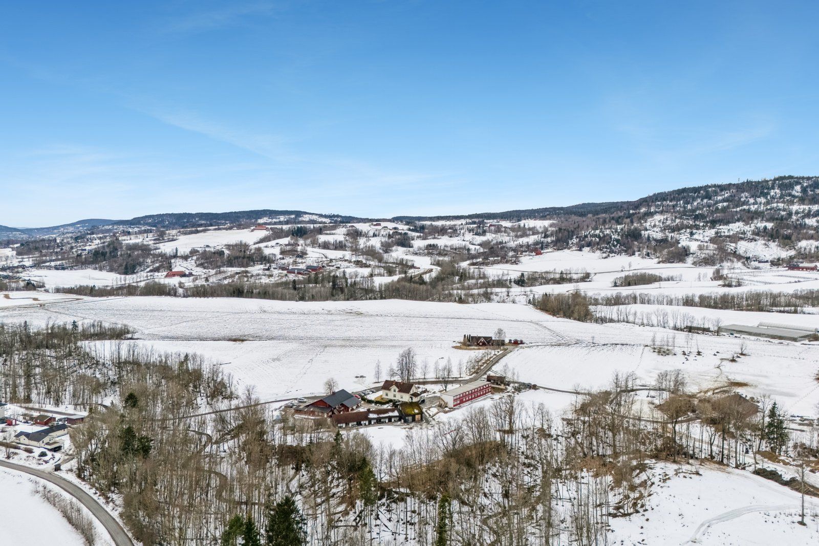 Renskaug ligger landlig til, men ikke langt fra annen infrastruktur