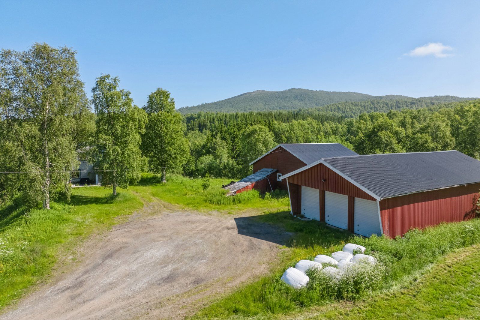 Driftsbygning og redskapshus