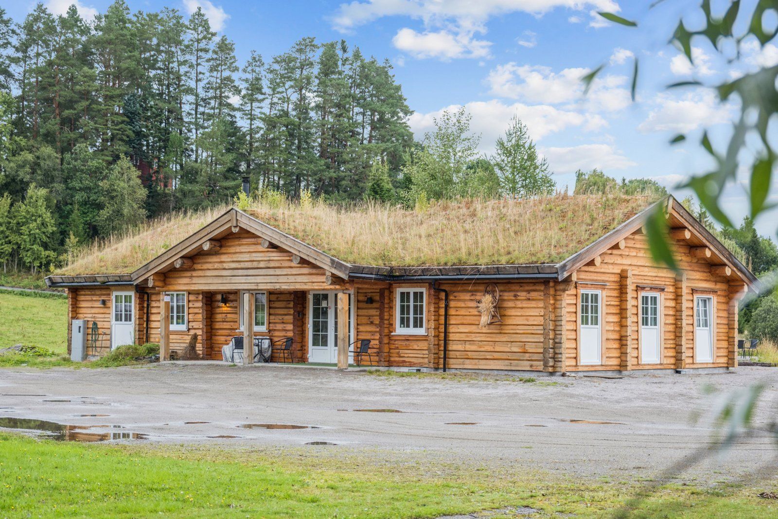Tømmerhus fra 2017 som brukes til selskap/overnatting