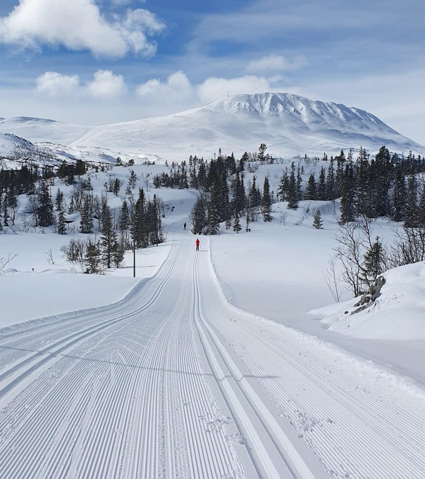 Langrenn og tur - Svartdalsløypa (lysløypa) langs Kvitåvatn ved Gaustatoppen