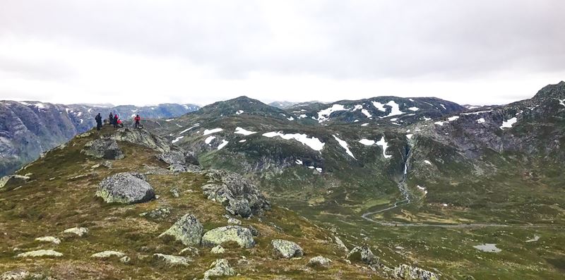 Velkommen til Haukhellerdalen og Finnebu i Vinje kommune. Se video ved å trykke på play-symbolet!