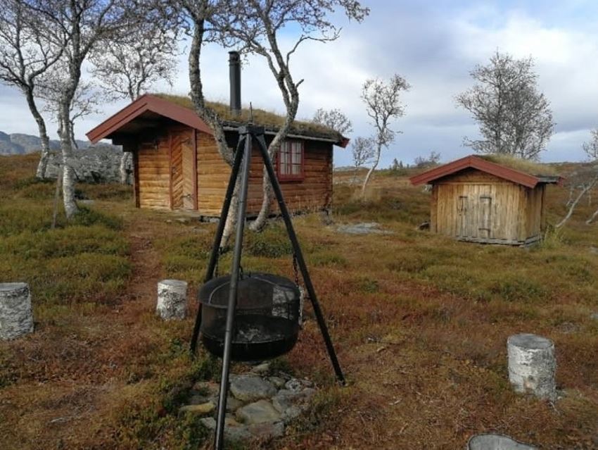 Koie med uthus på Havdalskjølen
