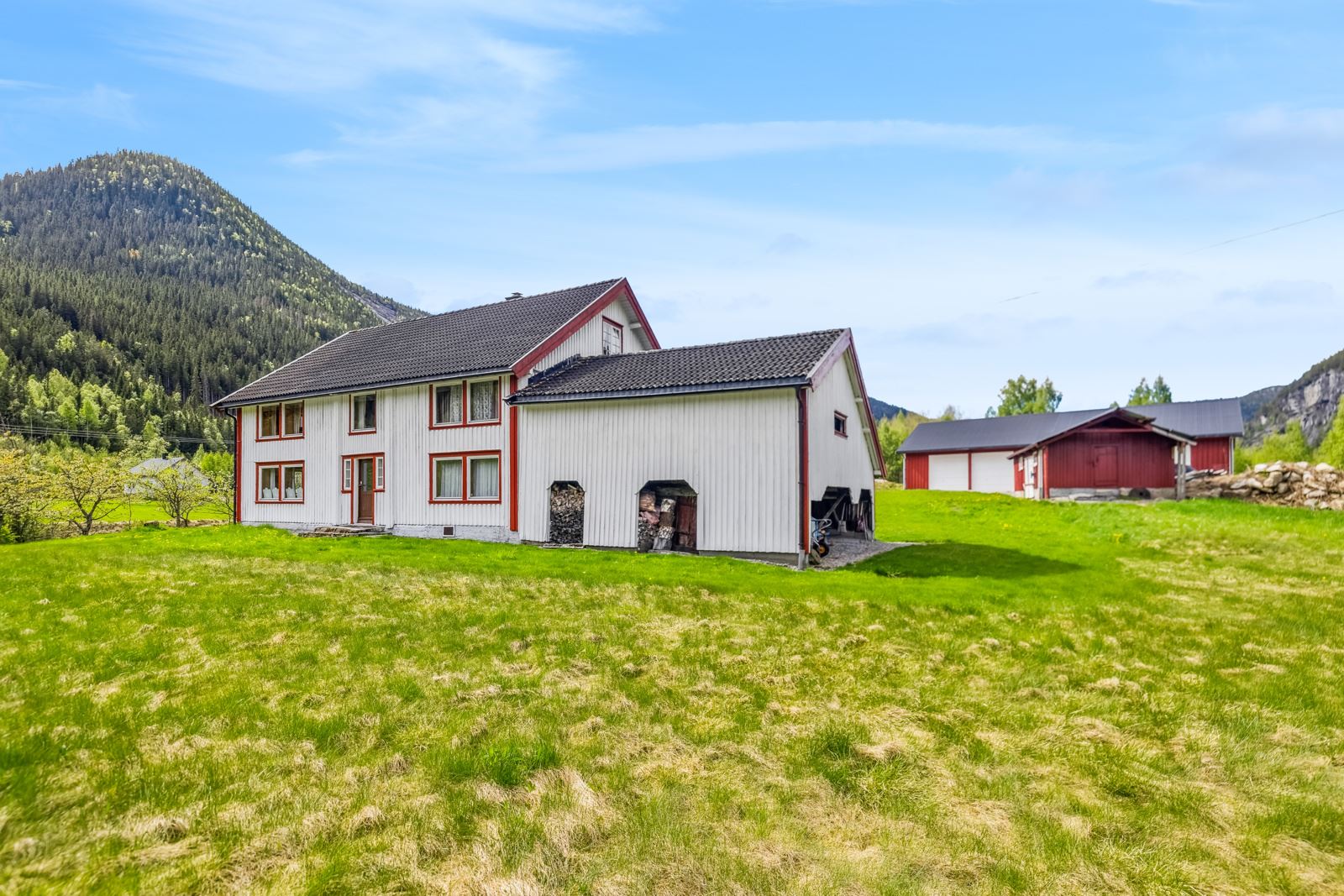 Fasade, ute og area