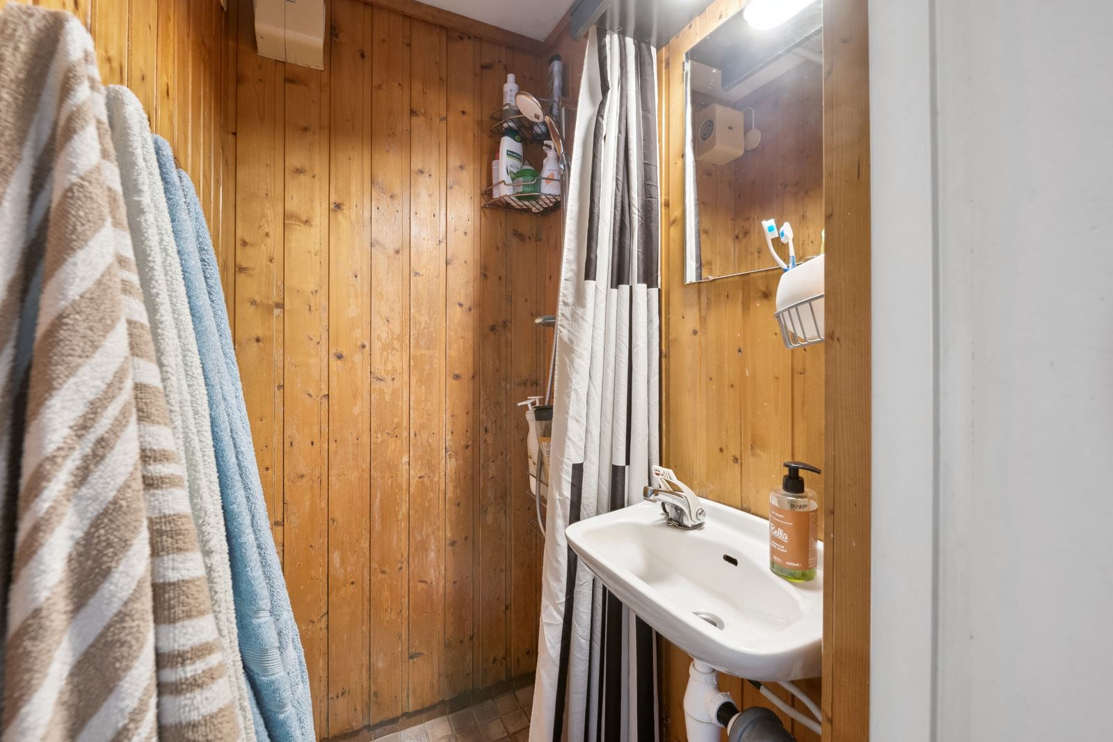 Badet i leilighet 1 i Solliveien 119