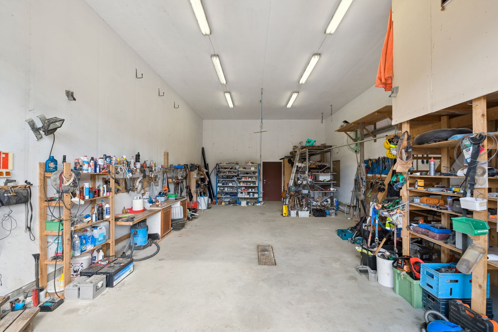 Verksted/garasje i uthuset