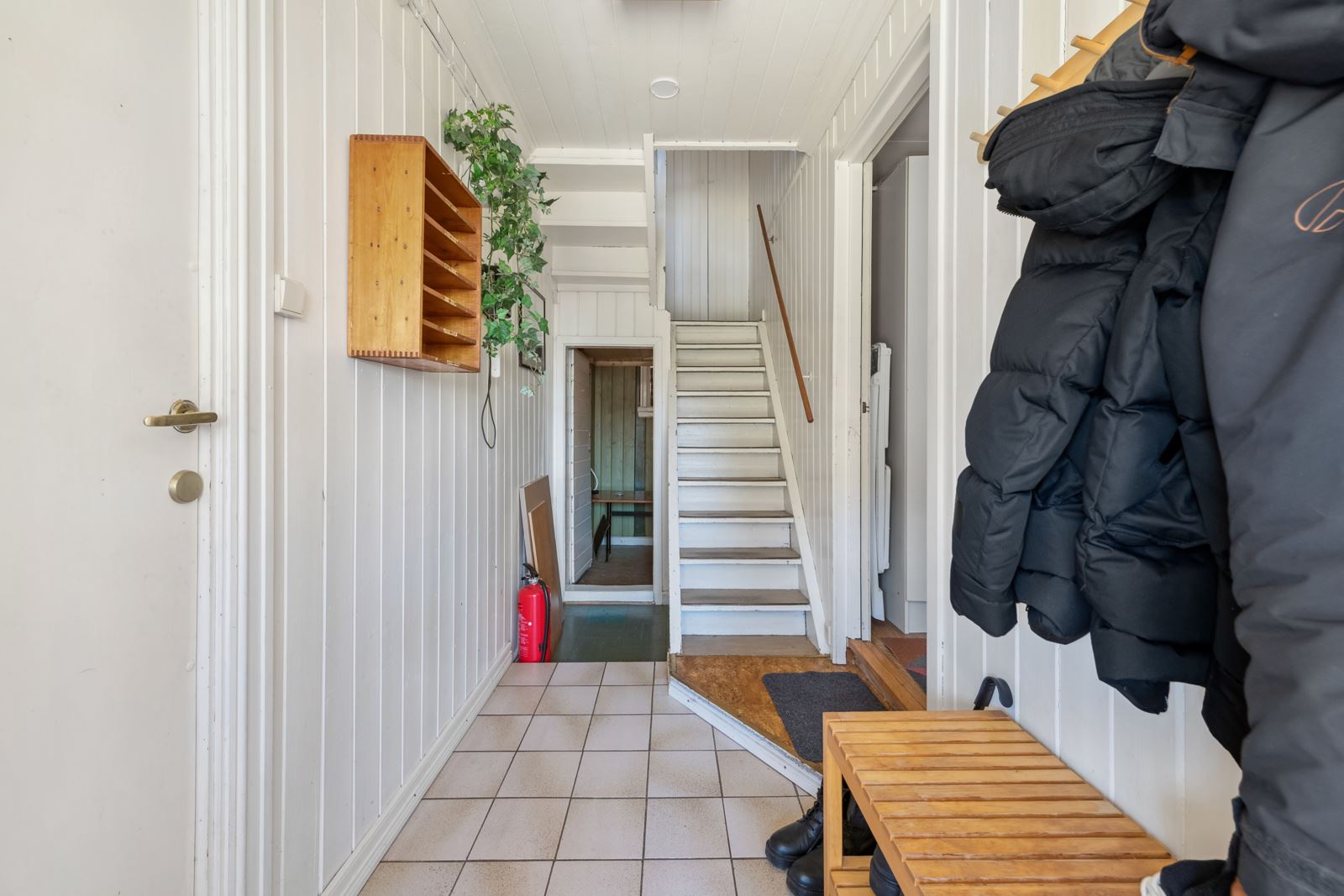 Felles éntre og inngang til leilighet 1, 2 og 3 i Solliveien 119