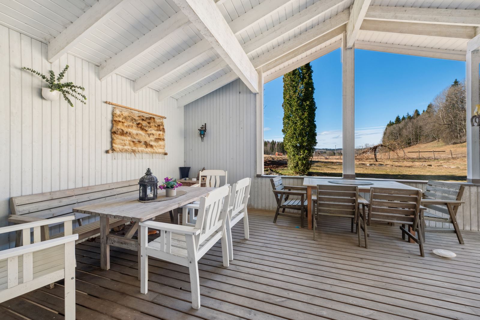Overbygget terrasse til hoveddelen av Solliveien 119