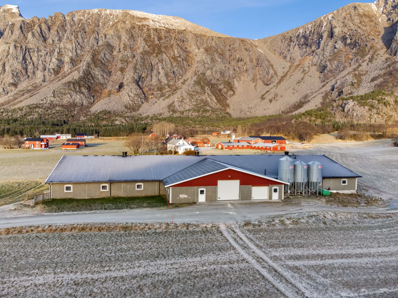 Driftsbygning for slaktegris/smågrisproduksjon 