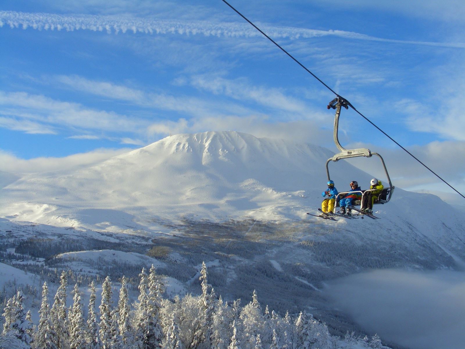 Alpint skianlegg i spektakulære omgivelser. Foto Gausta Skisenter
