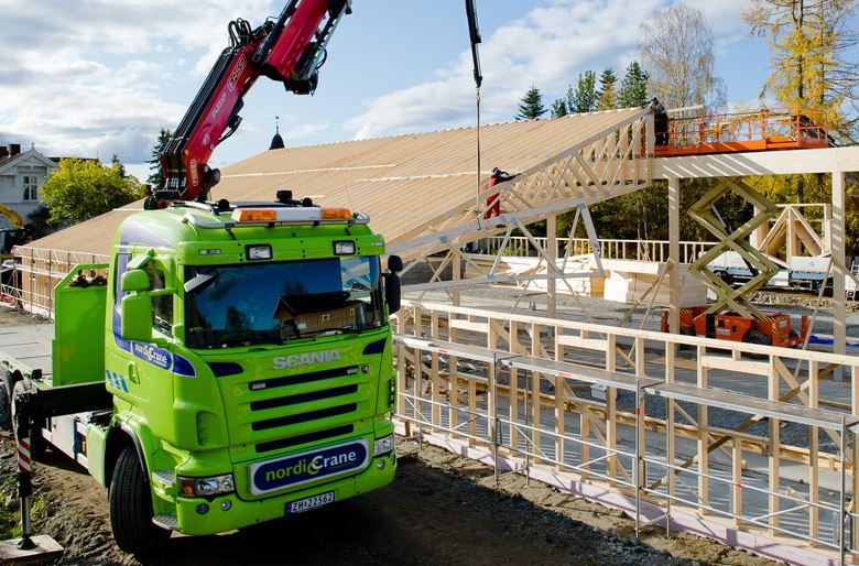 Det er kostbart med utbygginger og oppgraderinger av driftsapparatet på gården.